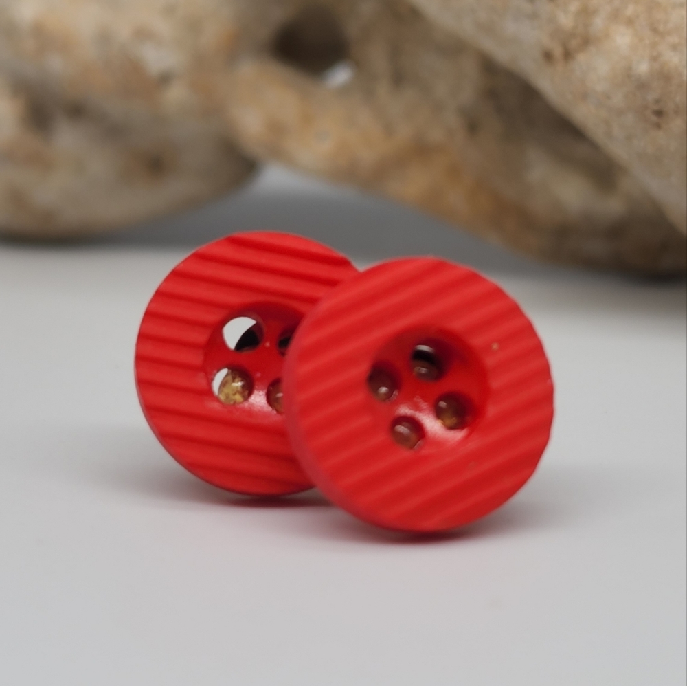 🔥10 for $30🔥 bundle for SUPER DEAL Jewelry Sale Buttons Studs / Earrings Red